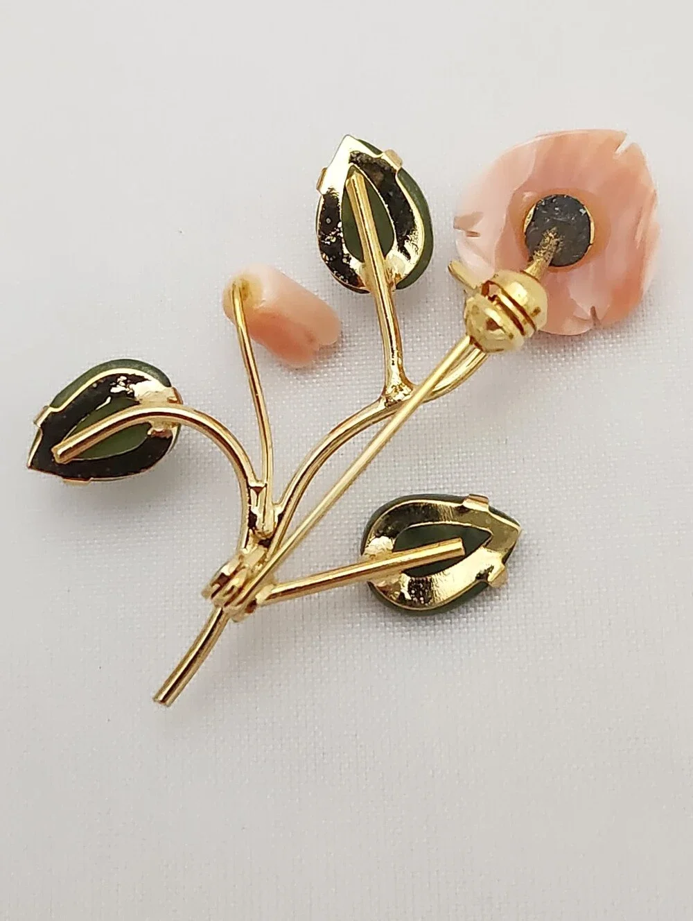 Vintage Carved Pink Rose Green Leaves Floral Leaf Brooch Pin Gold Tone Stem VTG